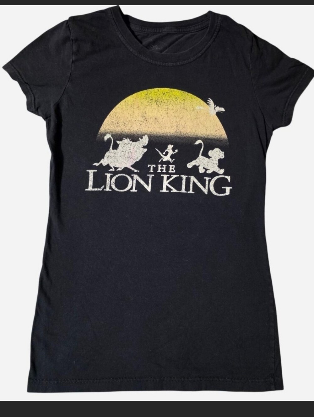 Disney The Lion King Black Fitted Graphic Tee. SIZE YOUTH MEDIUM